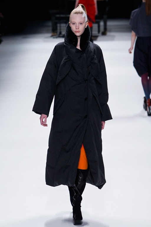 Wearable Trends: Issey Miyake Ready-To-Wear Fall 2011, Paris Fashion Week